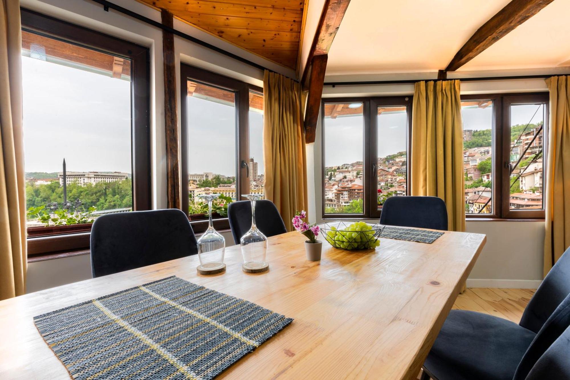 Bobevata Guest House - Floor 2 - Stunning View Old Town เวลีคอเทอร์โนโว ภายนอก รูปภาพ
