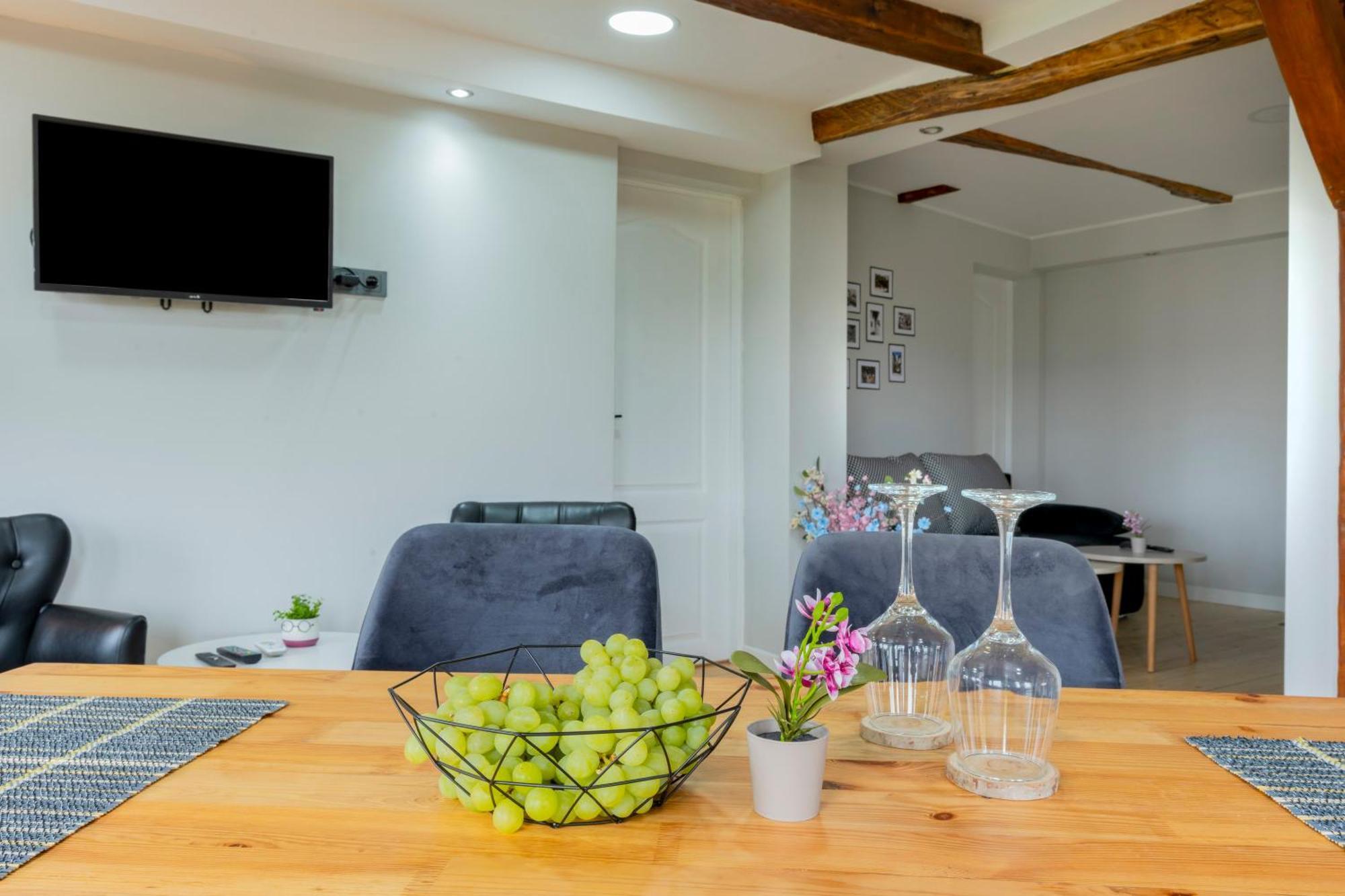 Bobevata Guest House - Floor 2 - Stunning View Old Town เวลีคอเทอร์โนโว ภายนอก รูปภาพ