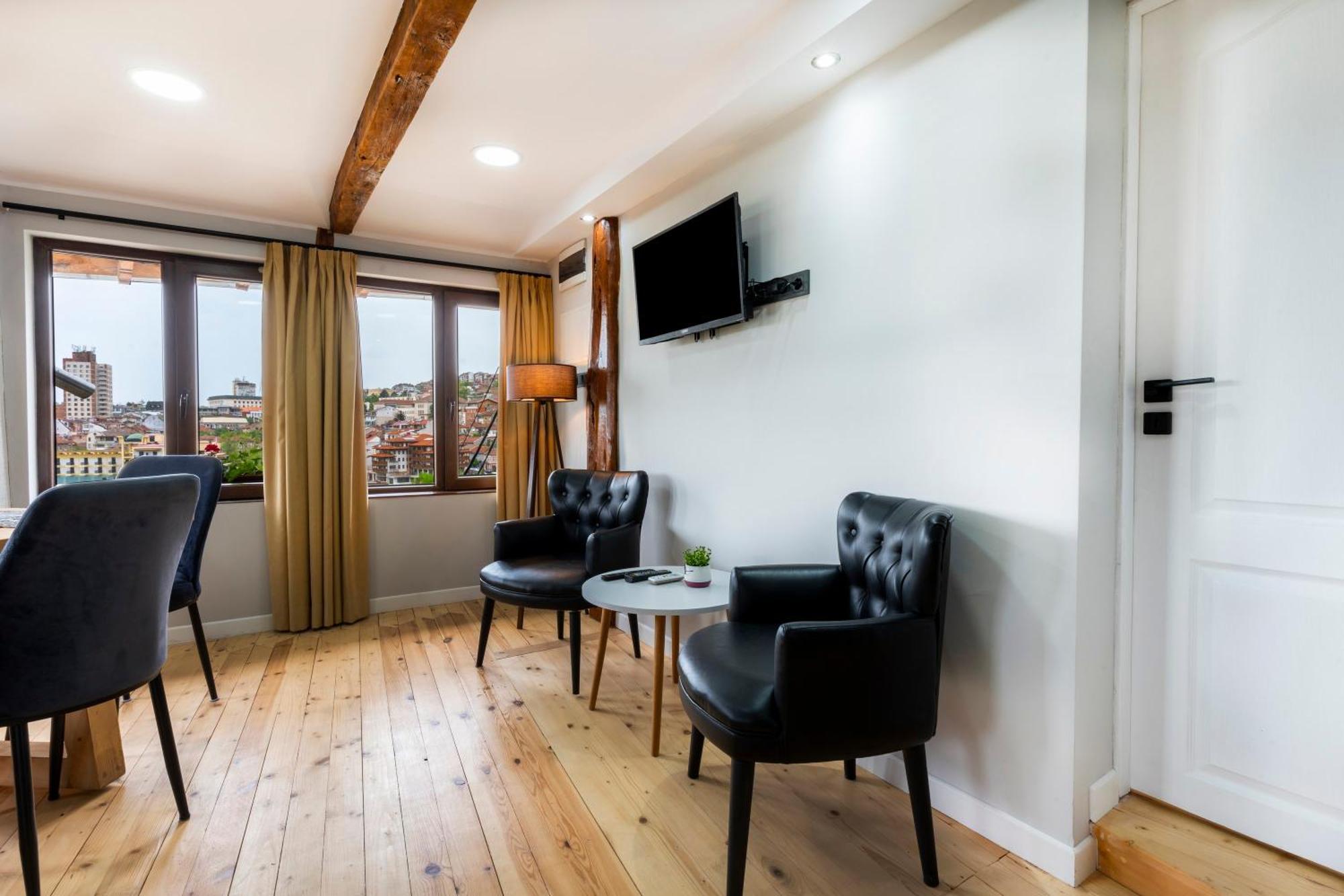 Bobevata Guest House - Floor 2 - Stunning View Old Town เวลีคอเทอร์โนโว ภายนอก รูปภาพ