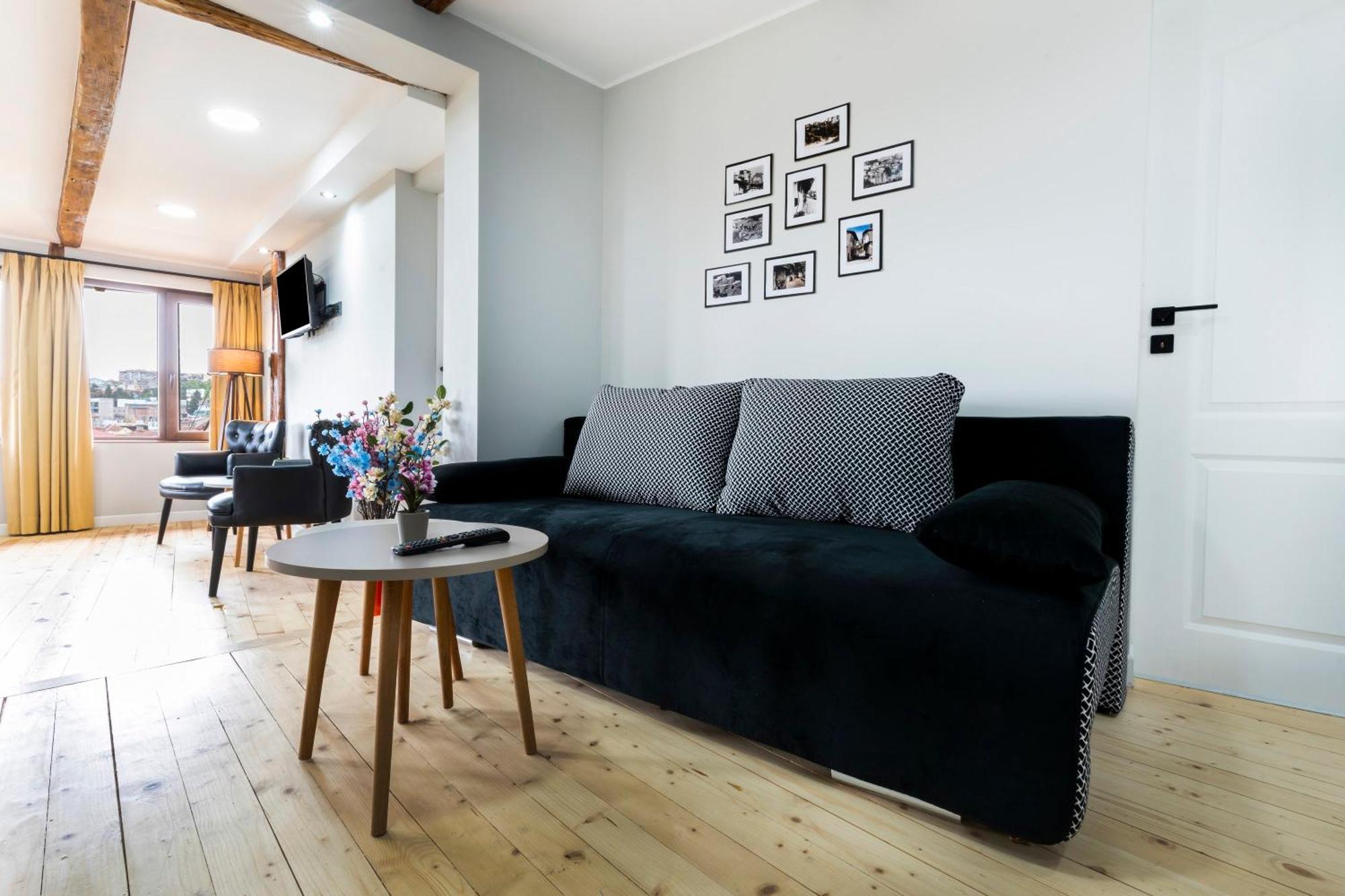 Bobevata Guest House - Floor 2 - Stunning View Old Town เวลีคอเทอร์โนโว ภายนอก รูปภาพ