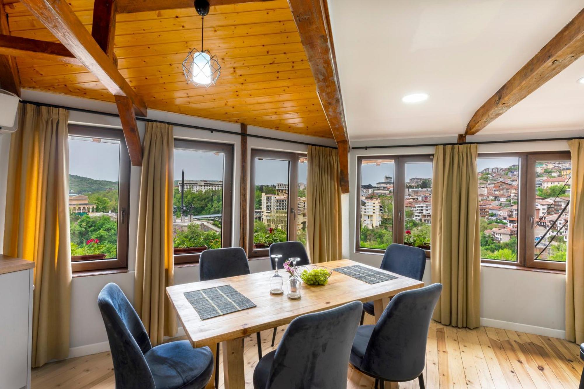 Bobevata Guest House - Floor 2 - Stunning View Old Town เวลีคอเทอร์โนโว ภายนอก รูปภาพ